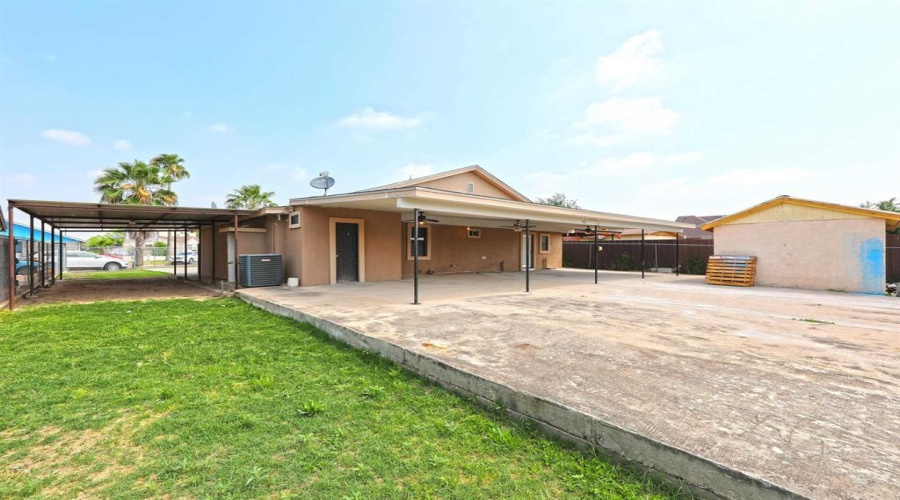 323 Santander Dr, Laredo, Texas 78046, 4 Bedrooms Bedrooms, 7 Rooms Rooms,3 BathroomsBathrooms,Residential,For Sale,323 Santander Dr,20254682