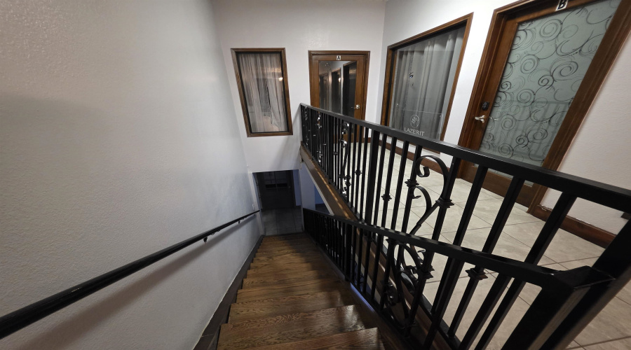 201 W Hillside Rd, Laredo, Texas 78041, 1 Room Rooms,2 BathroomsBathrooms,Commercial retail/office,For Sale,201 W Hillside Rd,20254687