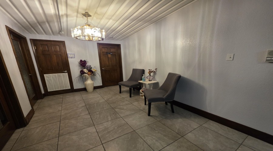 201 W Hillside Rd, Laredo, Texas 78041, 1 Room Rooms,2 BathroomsBathrooms,Commercial retail/office,For Sale,201 W Hillside Rd,20254687