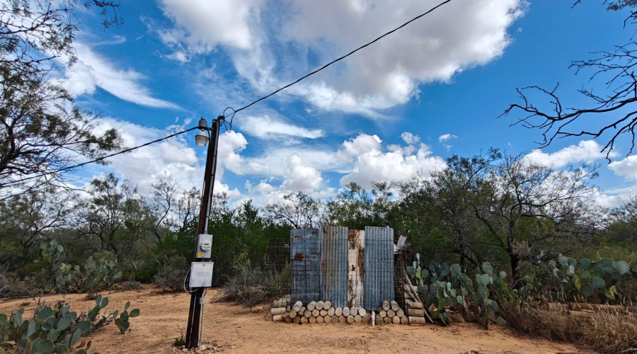 362 Los Huisaches Rd., Laredo, Texas 78041, ,Land,For Sale,362 Los Huisaches Rd.,20254688