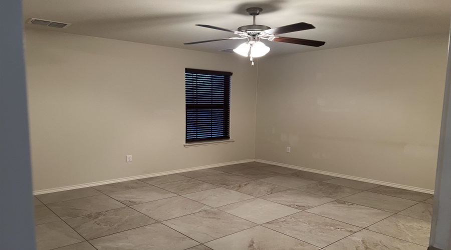 815 Bartolome Ln, Laredo, Texas 78043-9999, 4 Bedrooms Bedrooms, 7 Rooms Rooms,2 BathroomsBathrooms,Residential,For Rent,815 Bartolome Ln,20254686