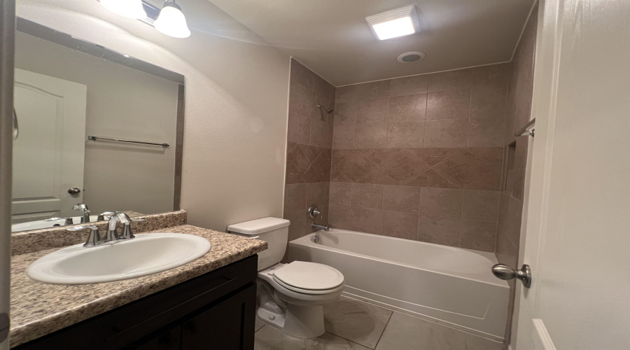 815 Bartolome Ln, Laredo, Texas 78043-9999, 4 Bedrooms Bedrooms, 7 Rooms Rooms,2 BathroomsBathrooms,Residential,For Rent,815 Bartolome Ln,20254686