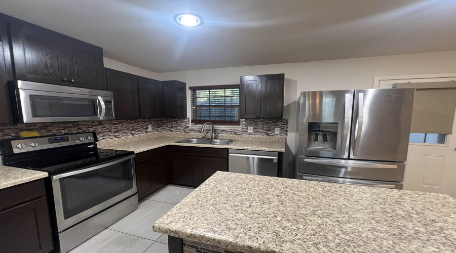 815 Bartolome Ln, Laredo, Texas 78043-9999, 4 Bedrooms Bedrooms, 7 Rooms Rooms,2 BathroomsBathrooms,Residential,For Rent,815 Bartolome Ln,20254686