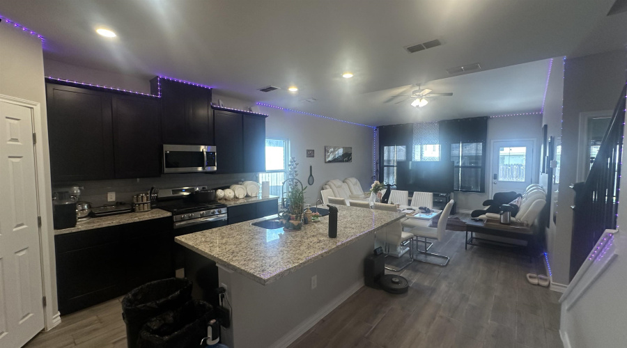 1613 Ocaso Dr., Laredo, Texas 78045, 4 Bedrooms Bedrooms, 8 Rooms Rooms,2 BathroomsBathrooms,Residential,For Rent,1613 Ocaso Dr.,20254690