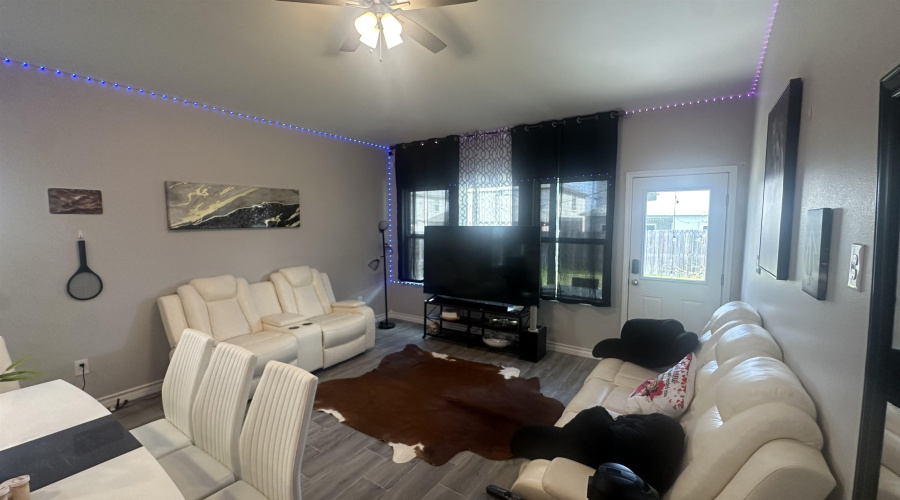 1613 Ocaso Dr., Laredo, Texas 78045, 4 Bedrooms Bedrooms, 8 Rooms Rooms,2 BathroomsBathrooms,Residential,For Rent,1613 Ocaso Dr.,20254690