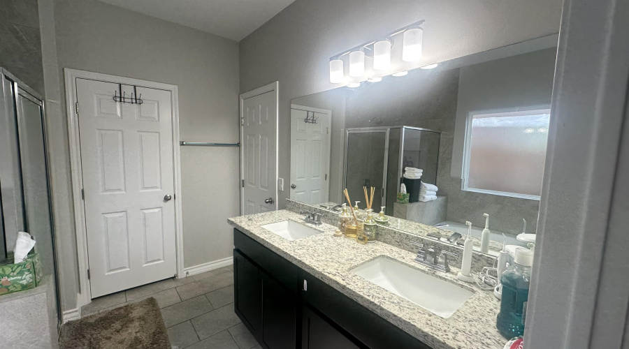 1613 Ocaso Dr., Laredo, Texas 78045, 4 Bedrooms Bedrooms, 8 Rooms Rooms,2 BathroomsBathrooms,Residential,For Rent,1613 Ocaso Dr.,20254690