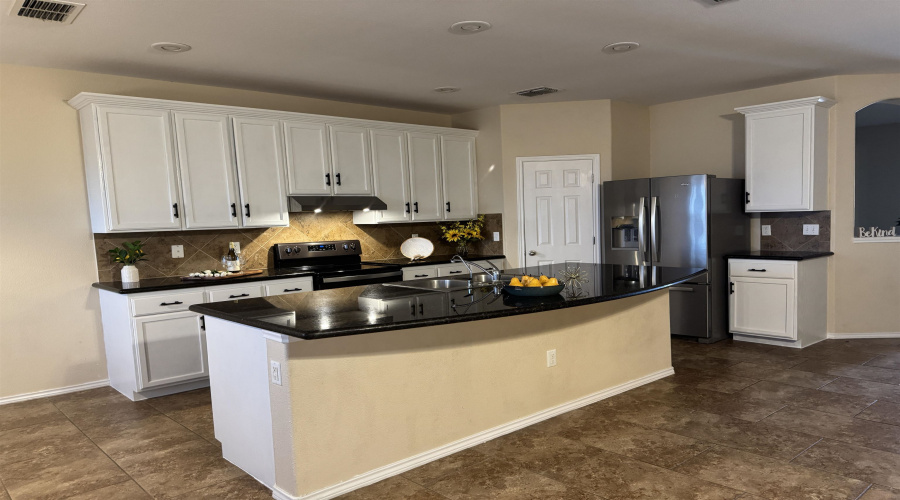 313 Sabal Loop, Laredo, Texas 78045, 4 Bedrooms Bedrooms, 7 Rooms Rooms,2 BathroomsBathrooms,Residential,For Sale,313 Sabal Loop,20254692