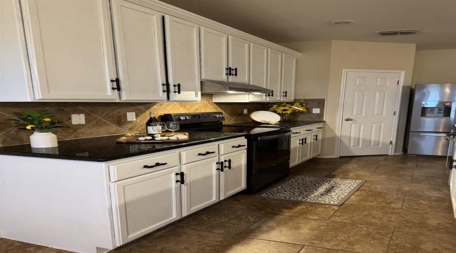 313 Sabal Loop, Laredo, Texas 78045, 4 Bedrooms Bedrooms, 7 Rooms Rooms,2 BathroomsBathrooms,Residential,For Sale,313 Sabal Loop,20254692