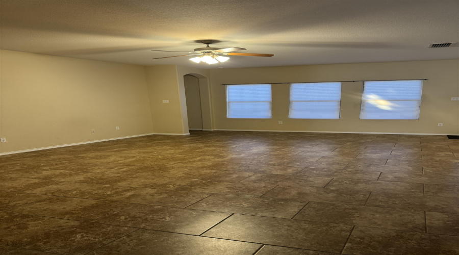 313 Sabal Loop, Laredo, Texas 78045, 4 Bedrooms Bedrooms, 7 Rooms Rooms,2 BathroomsBathrooms,Residential,For Sale,313 Sabal Loop,20254692