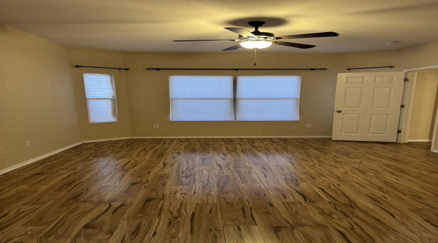 313 Sabal Loop, Laredo, Texas 78045, 4 Bedrooms Bedrooms, 7 Rooms Rooms,2 BathroomsBathrooms,Residential,For Sale,313 Sabal Loop,20254692