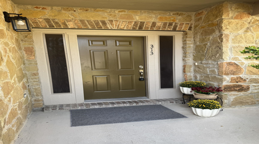 313 Sabal Loop, Laredo, Texas 78045, 4 Bedrooms Bedrooms, 7 Rooms Rooms,2 BathroomsBathrooms,Residential,For Sale,313 Sabal Loop,20254692