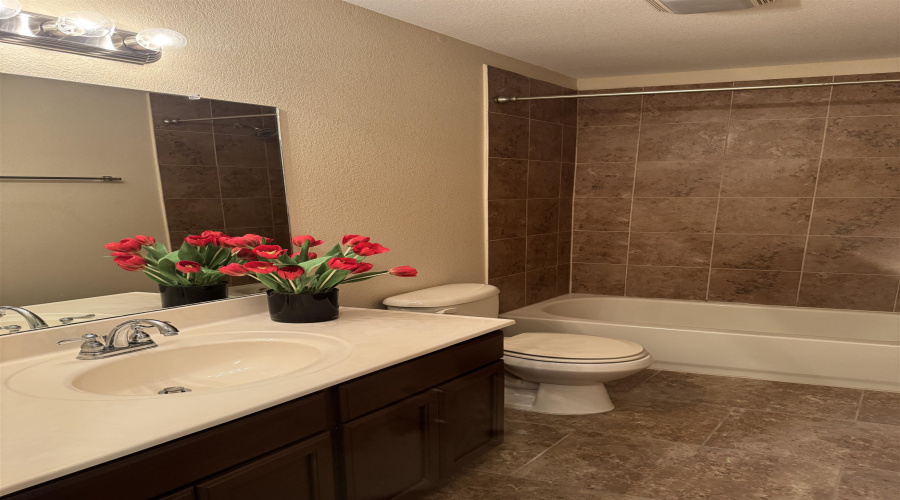 313 Sabal Loop, Laredo, Texas 78045, 4 Bedrooms Bedrooms, 7 Rooms Rooms,2 BathroomsBathrooms,Residential,For Sale,313 Sabal Loop,20254692