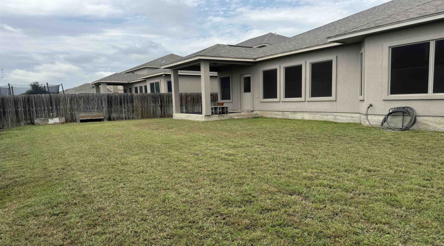 313 Sabal Loop, Laredo, Texas 78045, 4 Bedrooms Bedrooms, 7 Rooms Rooms,2 BathroomsBathrooms,Residential,For Sale,313 Sabal Loop,20254692