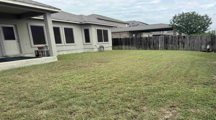 313 Sabal Loop, Laredo, Texas 78045, 4 Bedrooms Bedrooms, 7 Rooms Rooms,2 BathroomsBathrooms,Residential,For Sale,313 Sabal Loop,20254692