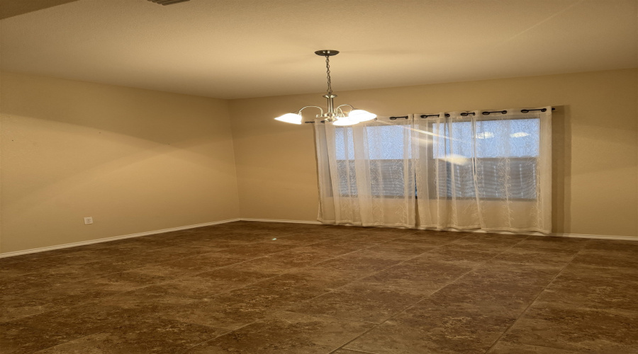 313 Sabal Loop, Laredo, Texas 78045, 4 Bedrooms Bedrooms, 7 Rooms Rooms,2 BathroomsBathrooms,Residential,For Sale,313 Sabal Loop,20254692