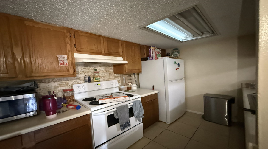 100 Hillside Rd, LAREDO, Texas 78041, 2 Bedrooms Bedrooms, 3 Rooms Rooms,1 BathroomBathrooms,Residential,For Sale,100 Hillside Rd,20254693