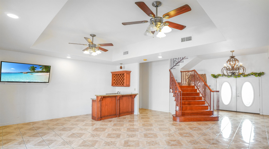 245 Lake Powell Dr, LAREDO, Texas 78041, 6 Bedrooms Bedrooms, 9 Rooms Rooms,4 BathroomsBathrooms,Residential,For Sale,245 Lake Powell Dr,20254694