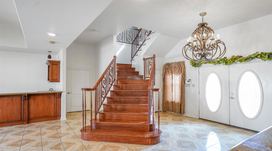 245 Lake Powell Dr, LAREDO, Texas 78041, 6 Bedrooms Bedrooms, 9 Rooms Rooms,4 BathroomsBathrooms,Residential,For Sale,245 Lake Powell Dr,20254694