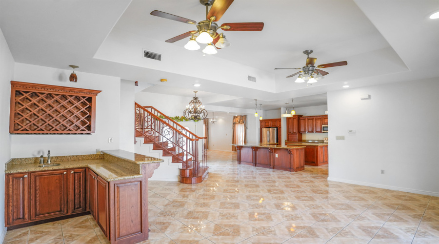 245 Lake Powell Dr, LAREDO, Texas 78041, 6 Bedrooms Bedrooms, 9 Rooms Rooms,4 BathroomsBathrooms,Residential,For Sale,245 Lake Powell Dr,20254694