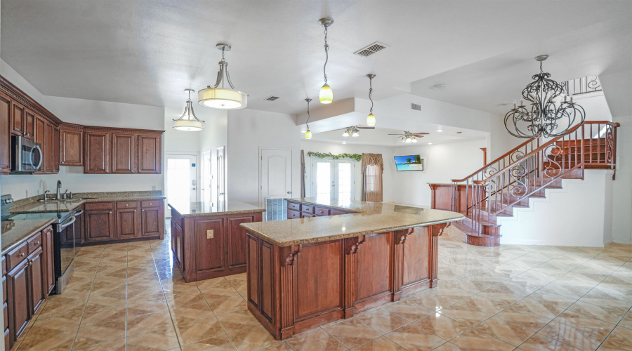 245 Lake Powell Dr, LAREDO, Texas 78041, 6 Bedrooms Bedrooms, 9 Rooms Rooms,4 BathroomsBathrooms,Residential,For Sale,245 Lake Powell Dr,20254694