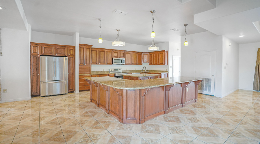 245 Lake Powell Dr, LAREDO, Texas 78041, 6 Bedrooms Bedrooms, 9 Rooms Rooms,4 BathroomsBathrooms,Residential,For Sale,245 Lake Powell Dr,20254694