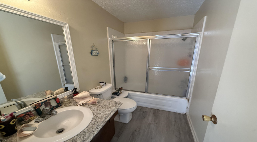 100 Hillside Rd, LAREDO, Texas 78041, 1 Bedroom Bedrooms, 3 Rooms Rooms,1 BathroomBathrooms,Residential,For Sale,100 Hillside Rd,20254695