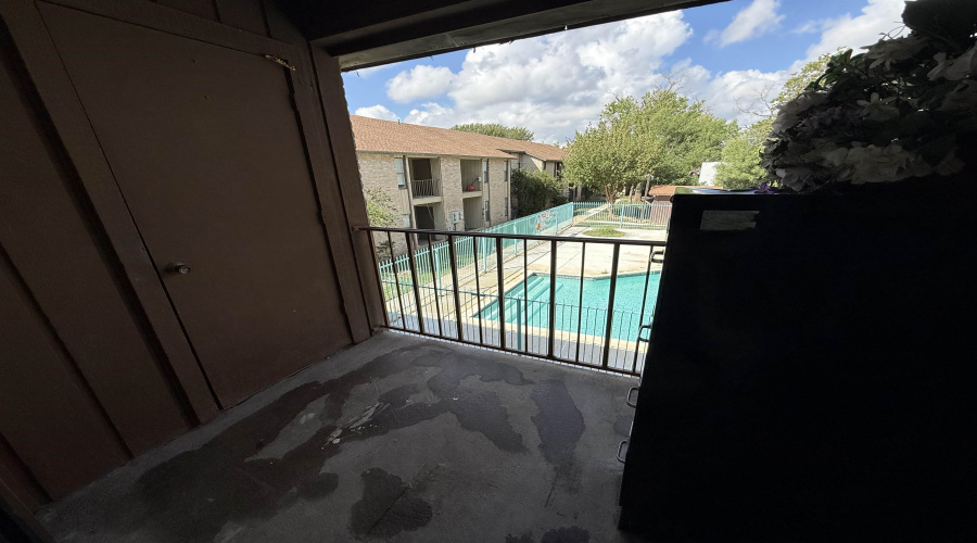 100 Hillside Rd, LAREDO, Texas 78041, 1 Bedroom Bedrooms, 3 Rooms Rooms,1 BathroomBathrooms,Residential,For Sale,100 Hillside Rd,20254695