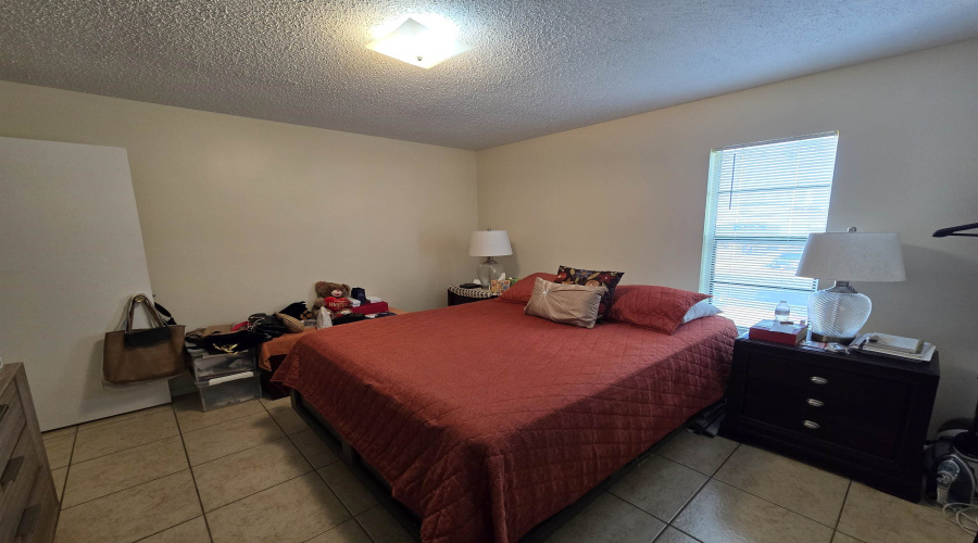 100 Hillside Rd, LAREDO, Texas 78041, 2 Bedrooms Bedrooms, 3 Rooms Rooms,1 BathroomBathrooms,Residential,For Sale,100 Hillside Rd,20254696