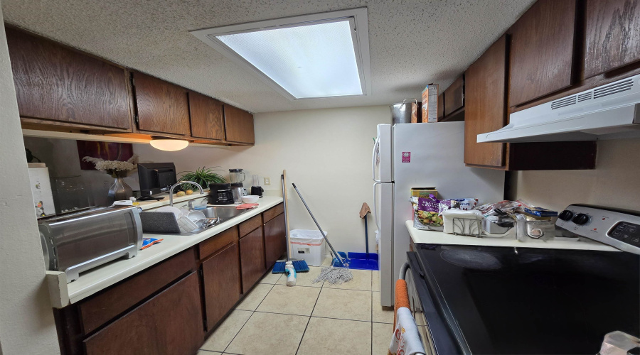 100 Hillside Rd, LAREDO, Texas 78041, 2 Bedrooms Bedrooms, 3 Rooms Rooms,1 BathroomBathrooms,Residential,For Sale,100 Hillside Rd,20254696