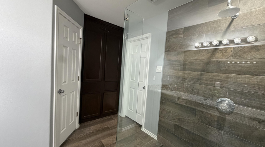 5511 Belmont Dr., Laredo, Texas 78046, 3 Bedrooms Bedrooms, 6 Rooms Rooms,2 BathroomsBathrooms,Residential,For Sale,5511 Belmont Dr.,20254697