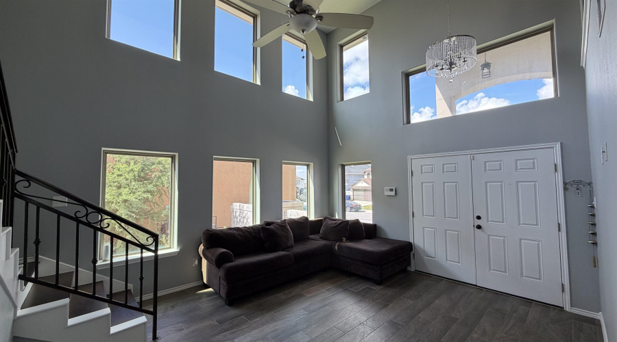 5511 Belmont Dr., Laredo, Texas 78046, 3 Bedrooms Bedrooms, 6 Rooms Rooms,2 BathroomsBathrooms,Residential,For Sale,5511 Belmont Dr.,20254697