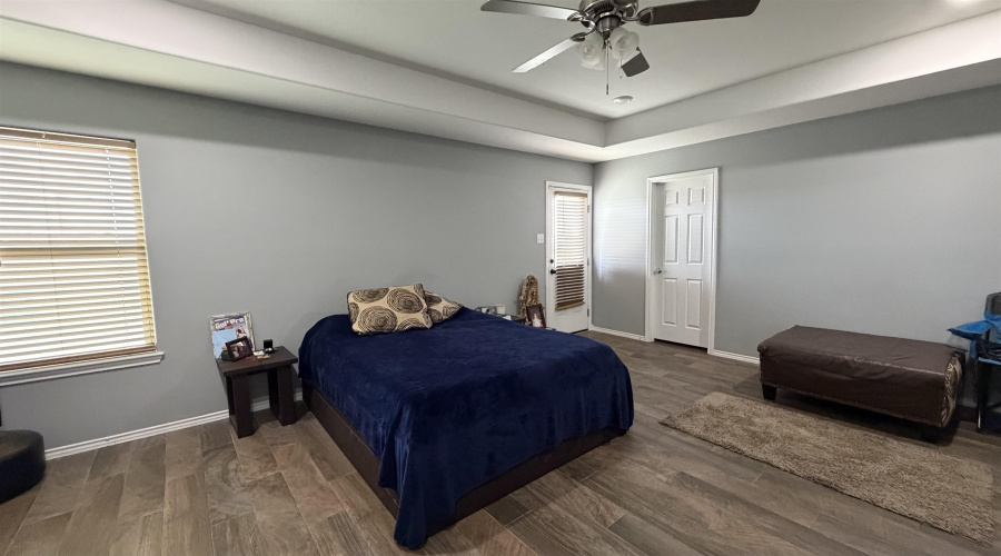 5511 Belmont Dr., Laredo, Texas 78046, 3 Bedrooms Bedrooms, 6 Rooms Rooms,2 BathroomsBathrooms,Residential,For Sale,5511 Belmont Dr.,20254697