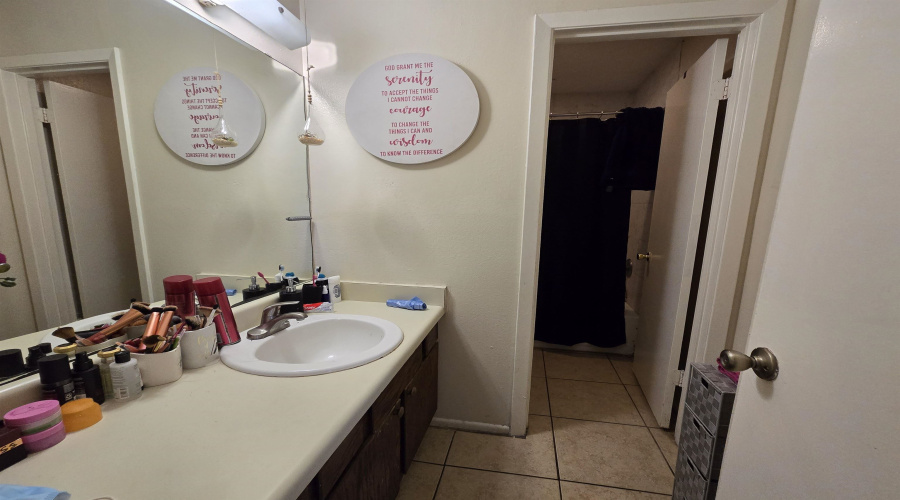 100 Hillside Rd, LAREDO, Texas 78041, 2 Bedrooms Bedrooms, 3 Rooms Rooms,1 BathroomBathrooms,Residential,For Sale,100 Hillside Rd,20254698