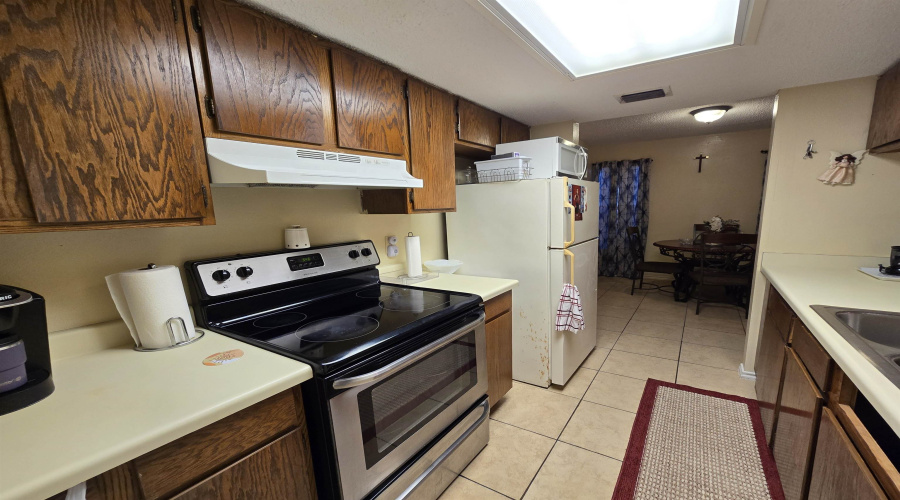 100 Hillside Rd, LAREDO, Texas 78041, 1 Bedroom Bedrooms, 3 Rooms Rooms,1 BathroomBathrooms,Residential,For Sale,100 Hillside Rd,20254699