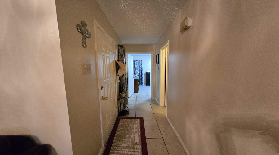 100 Hillside Rd, LAREDO, Texas 78041, 1 Bedroom Bedrooms, 3 Rooms Rooms,1 BathroomBathrooms,Residential,For Sale,100 Hillside Rd,20254699