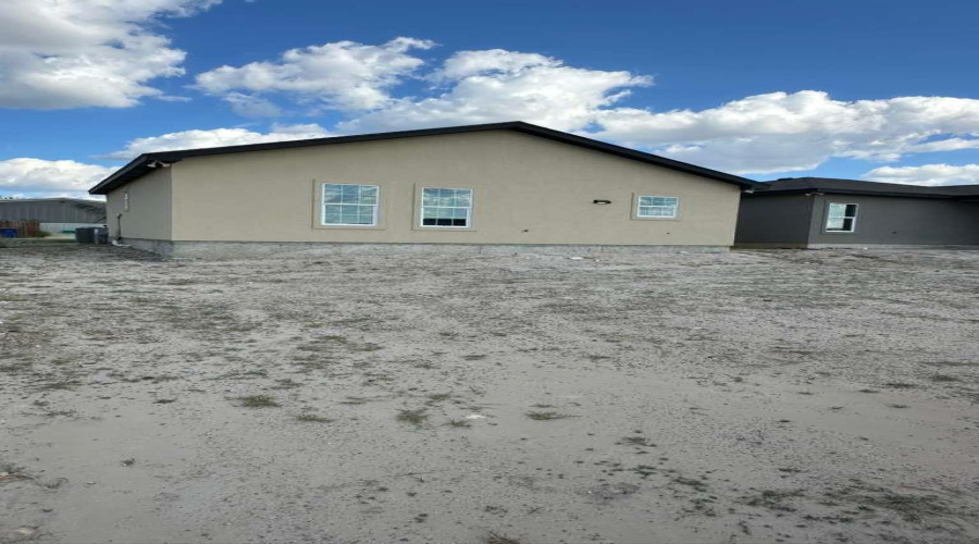 5318 Galicia Lane, LAREDO, Texas 78046, 3 Bedrooms Bedrooms, 4 Rooms Rooms,2 BathroomsBathrooms,Residential,For Sale,5318 Galicia Lane,20254702