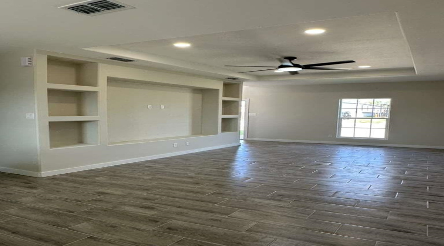 5318 Galicia Lane, LAREDO, Texas 78046, 3 Bedrooms Bedrooms, 4 Rooms Rooms,2 BathroomsBathrooms,Residential,For Sale,5318 Galicia Lane,20254702