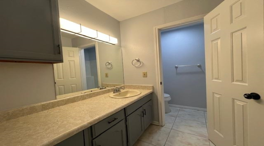 8911 McPherson Rd, Laredo, Texas 78045, 3 Bedrooms Bedrooms, 5 Rooms Rooms,3 BathroomsBathrooms,Residential,For Rent,8911 McPherson Rd,20254704