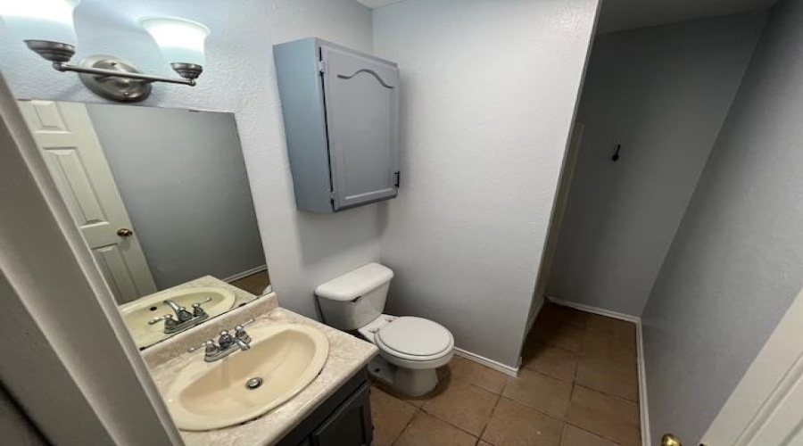 8911 McPherson Rd, Laredo, Texas 78045, 3 Bedrooms Bedrooms, 5 Rooms Rooms,3 BathroomsBathrooms,Residential,For Rent,8911 McPherson Rd,20254704