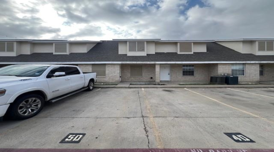8911 McPherson Rd, Laredo, Texas 78045, 3 Bedrooms Bedrooms, 5 Rooms Rooms,3 BathroomsBathrooms,Residential,For Rent,8911 McPherson Rd,20254704