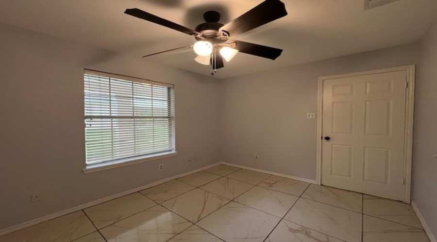 8911 McPherson Rd, Laredo, Texas 78045, 3 Bedrooms Bedrooms, 5 Rooms Rooms,3 BathroomsBathrooms,Residential,For Rent,8911 McPherson Rd,20254704