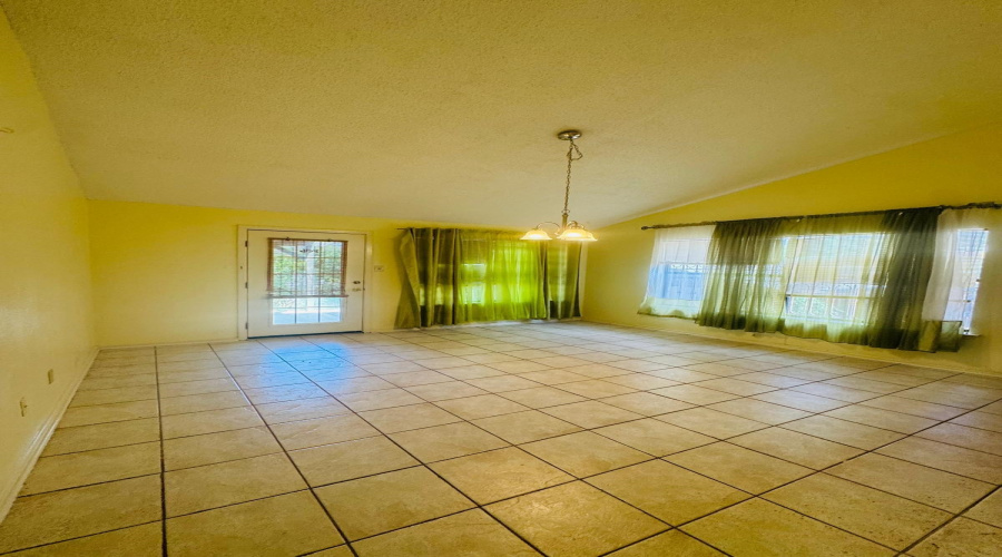 1004 Clark Blvd, laredo, Texas 78040, 4 Bedrooms Bedrooms, 6 Rooms Rooms,3 BathroomsBathrooms,Residential,For Rent,1004 Clark Blvd,20254708 1004 Clark Blvd, laredo, Texas 78040, 4 Bedrooms Bedrooms, 6 Rooms Rooms,3 BathroomsBathrooms,Residential,For Rent,1004 Clark Blvd,20254708