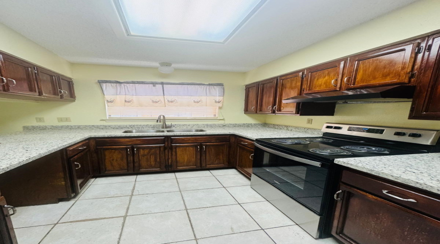 1004 Clark Blvd, laredo, Texas 78040, 4 Bedrooms Bedrooms, 6 Rooms Rooms,3 BathroomsBathrooms,Residential,For Rent,1004 Clark Blvd,20254708 1004 Clark Blvd, laredo, Texas 78040, 4 Bedrooms Bedrooms, 6 Rooms Rooms,3 BathroomsBathrooms,Residential,For Rent,1004 Clark Blvd,20254708