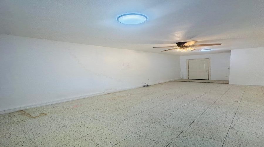 1004 Clark Blvd, laredo, Texas 78040, 4 Bedrooms Bedrooms, 6 Rooms Rooms,3 BathroomsBathrooms,Residential,For Rent,1004 Clark Blvd,20254708 1004 Clark Blvd, laredo, Texas 78040, 4 Bedrooms Bedrooms, 6 Rooms Rooms,3 BathroomsBathrooms,Residential,For Rent,1004 Clark Blvd,20254708