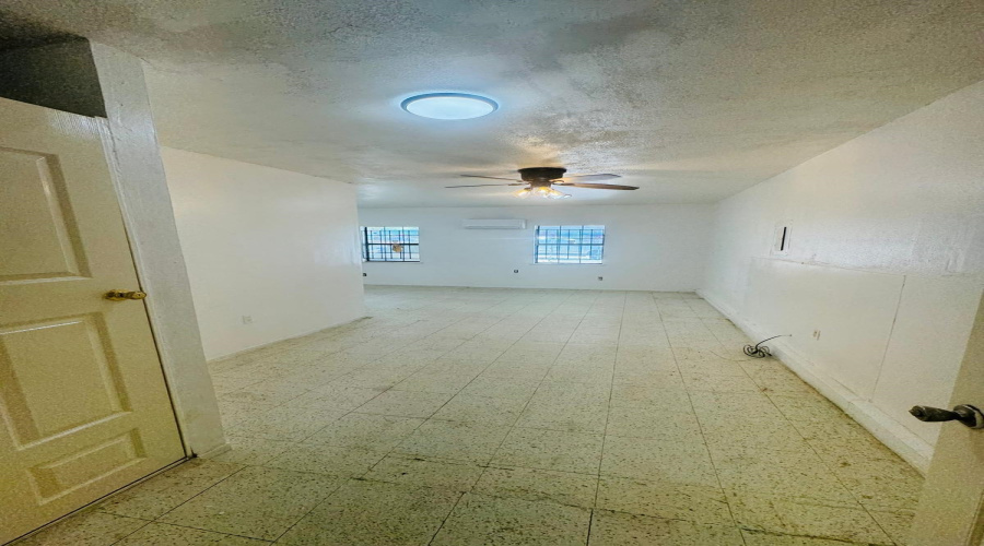 1004 Clark Blvd, laredo, Texas 78040, 4 Bedrooms Bedrooms, 6 Rooms Rooms,3 BathroomsBathrooms,Residential,For Rent,1004 Clark Blvd,20254708 1004 Clark Blvd, laredo, Texas 78040, 4 Bedrooms Bedrooms, 6 Rooms Rooms,3 BathroomsBathrooms,Residential,For Rent,1004 Clark Blvd,20254708