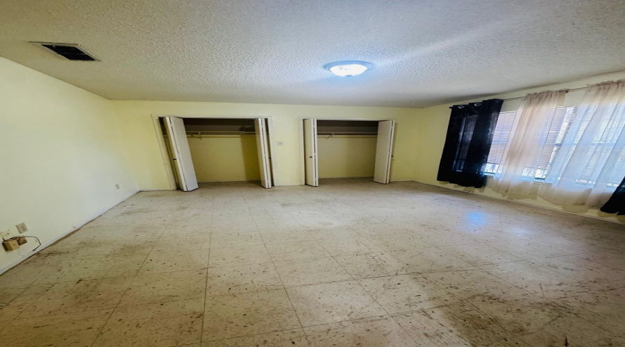 1004 Clark Blvd, laredo, Texas 78040, 4 Bedrooms Bedrooms, 6 Rooms Rooms,3 BathroomsBathrooms,Residential,For Rent,1004 Clark Blvd,20254708 1004 Clark Blvd, laredo, Texas 78040, 4 Bedrooms Bedrooms, 6 Rooms Rooms,3 BathroomsBathrooms,Residential,For Rent,1004 Clark Blvd,20254708