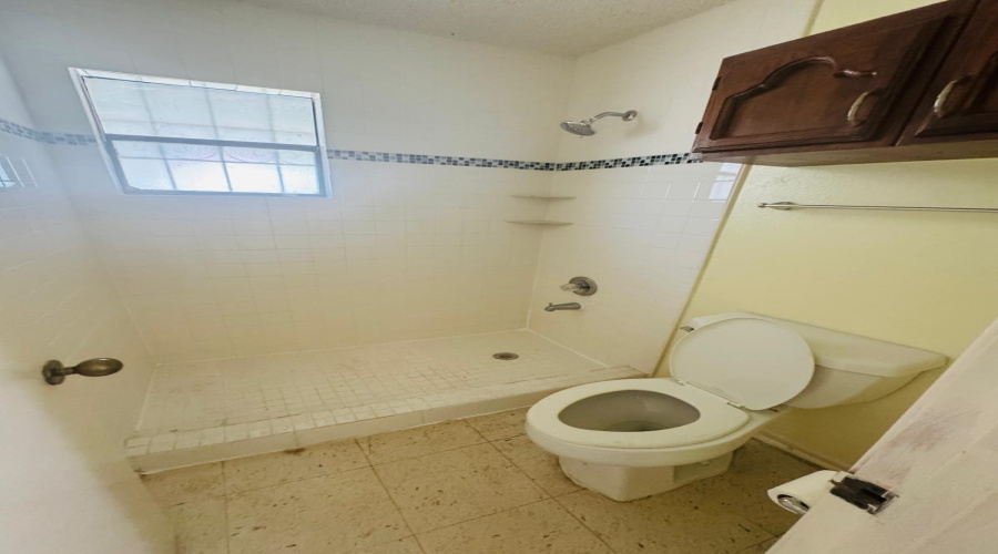 1004 Clark Blvd, laredo, Texas 78040, 4 Bedrooms Bedrooms, 6 Rooms Rooms,3 BathroomsBathrooms,Residential,For Rent,1004 Clark Blvd,20254708 1004 Clark Blvd, laredo, Texas 78040, 4 Bedrooms Bedrooms, 6 Rooms Rooms,3 BathroomsBathrooms,Residential,For Rent,1004 Clark Blvd,20254708