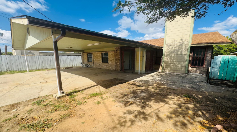 1004 Clark Blvd, laredo, Texas 78040, 4 Bedrooms Bedrooms, 6 Rooms Rooms,3 BathroomsBathrooms,Residential,For Rent,1004 Clark Blvd,20254708 1004 Clark Blvd, laredo, Texas 78040, 4 Bedrooms Bedrooms, 6 Rooms Rooms,3 BathroomsBathrooms,Residential,For Rent,1004 Clark Blvd,20254708