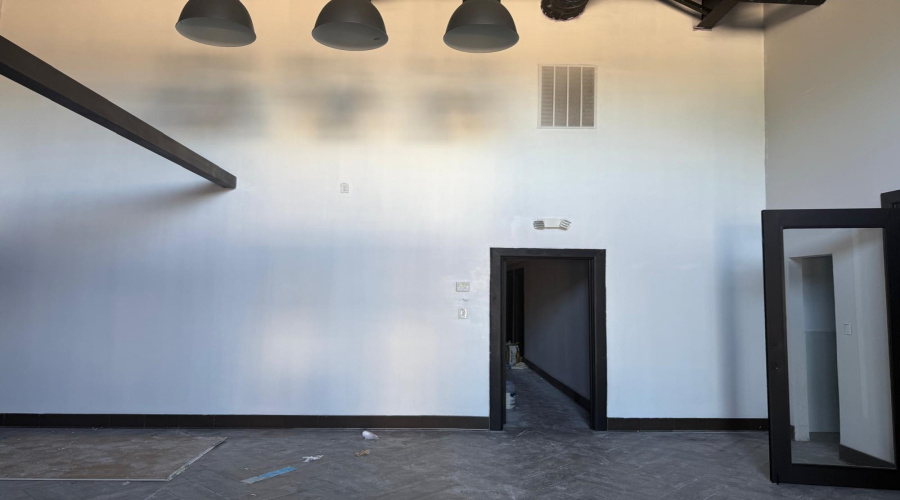 1303 International Blvd, Laredo, Texas 78045, 1 Room Rooms,2 BathroomsBathrooms,Commercial retail/office,For Sale,1303 International Blvd,20254713