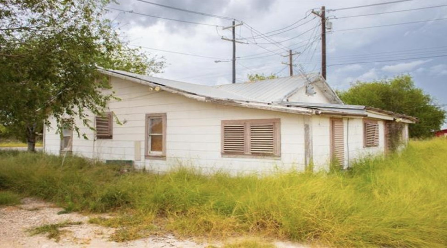 103 N Avenue G, Bruni, Texas 78344, 1 Room Rooms,1 BathroomBathrooms,Commercial retail/office,For Sale,103 N Avenue G,20254715